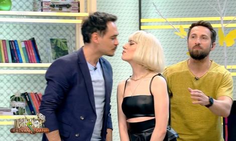 Moment incendiar la Neatza! Lidia Buble l-a pupat, în direct, pe Răzvan Simion!
