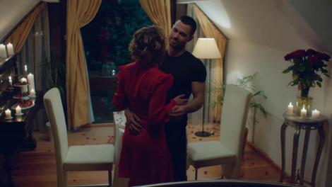 Alex și Sonia, cină romantică: Îmi acorzi acest dans?