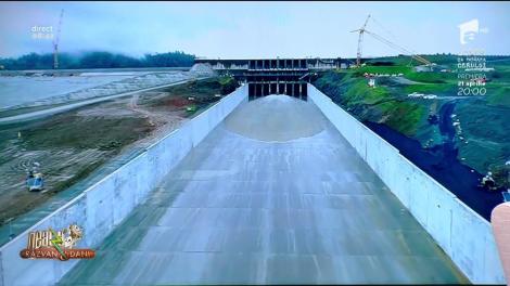 Smiley news. Imagini spectaculoase cu redeschiderea unui baraj din Canada