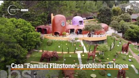 O bătrână milionară și-a dorit să trăiască precum oamenii din Epoca de Piatră. Zis și făcut! Visul ei este în pericol de a fi spulberat de autorități