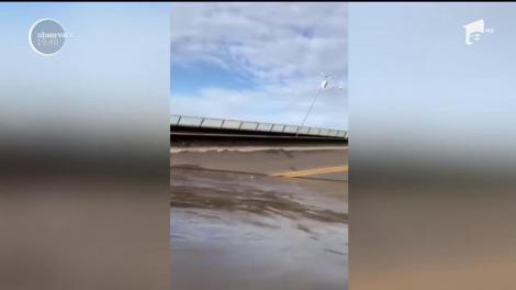 E stare de urgenţă în Brazilia, după ce un pod construit peste un râu s-a prăbuşit, iar două maşini au căzut în apă