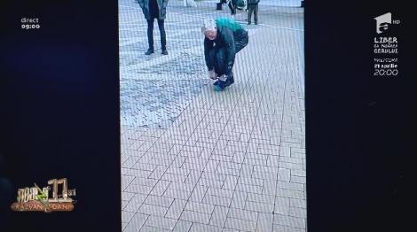 Smiley News. Așa ceva nu ai mai văzut! Un bunic merge pe biciclete minuscule. Spectatorii au rămas mască - Video