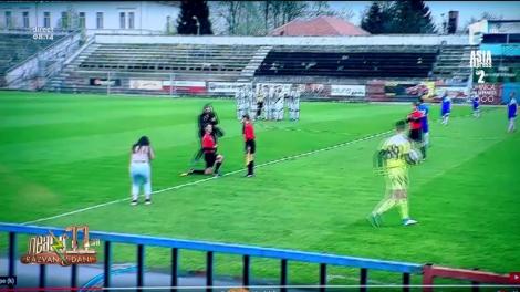 Smiley News. Cerere în căsătorie pe stadionul din Oradea. Protagoniștii, doi arbitri!