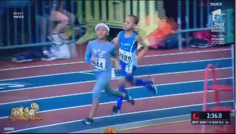 Smiley News. Imagini spectaculoase cu doi copii pe pista de atletism. Ce s-a întâmplat pe ultimii metri