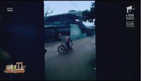 Smiley News. De ce nu e bine să mergi cu bicicleta pe străzile inundate. Cum a căzut