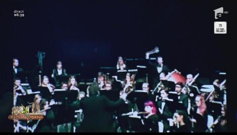 Smiley News. Imagini dureroase din timpul unui concert. Cum și-a lovit colega cel care bate la tobe