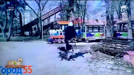 Smiley News. Trenulețul pentru copii care are conductor rocker. Cine urcă în tren, ascultă Rammstein!