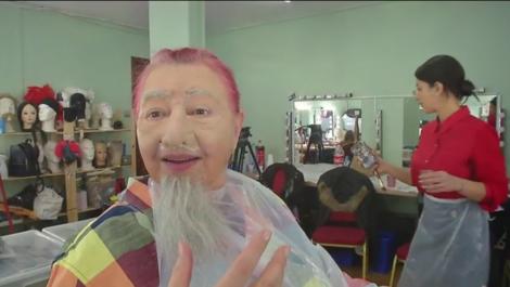 Scena Misterelor - Extra Show. Transformarea Rodicăi Popescu Bitănescu într-un cowboy