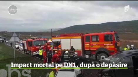 Accident violent pe DN1, în judeţul Alba. Doi bărbaţi au murit pe loc, iar o femeie a ajuns în stare gravă la spital în urma unui impact frontal între două autoturisme