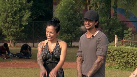 Finaliştii din Asia Express şi-au făcut tatuaje! Ruby: "O să-mi amintească de toată experienţa trăită aici!"