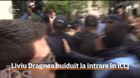 Liviu Dragnea a fost huiduit la intrare în Înalta Curte de Casaţie şi Justiţie
