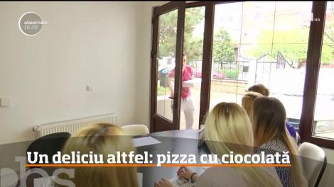 Un deliciu altfel. Rețetă de pizza cu ciocolată şi căpşuni