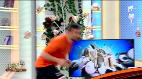 Teqball-ul, sportul care combină tensiul de masă și fotbalul