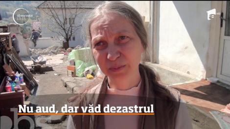 O familie formată din 13 oameni, printre care 11 surdo-muţi, a rămas pe drumuri după ce un incediu i-a mistuit casa