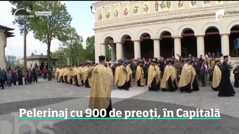 Zeci de mii de români la slujbe din Ajunul Floriilor. La Iaşi au fost şi momente tensionate, chiar în biserică