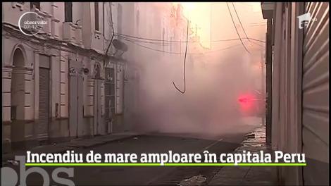 Incendiu de mare amploare în capitala Peru, Lima