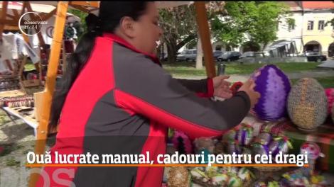 Ouă lucrate manual, cadouri pentru cei dragi