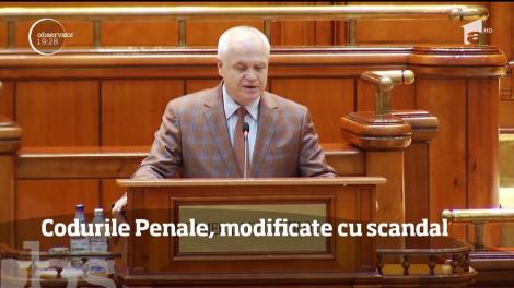 Parlamentul a modificat Codurile Penale într-o şedinţă care s-a lăsat cu scandal
