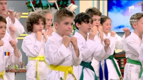 Copiii antrenați de frații Cheleș, demonstrație de karate la Neatza cu Răzvan și Dani