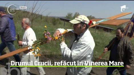 În Vinerea Mare, zeci de mii de credincioşi au refăcut drumul Mântuitorului către Golgota, la Ierusalim