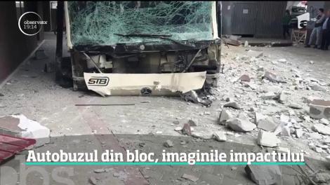 Imagini şocante cu autobuzul care a lovit mai multe maşini şi s-a oprit într-un bloc din sectorul şase al Capitalei
