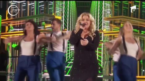 Cântăreaţa americană Kelly Clarkson, operată de apendicită după ce a prezentat gala premiilor Billboard