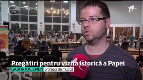 Pregătiri pentru vizita istorică a Papei