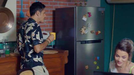 Orlando a găsit soluția perfectă pentru a face bani: „Țâțoasele ninja, atenție mare la mine. Trebuie să declanșăm operațiunea Cabinetul”