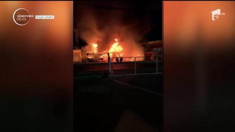 Incendiu violent în Capitală! Un restaurant a luat foc
