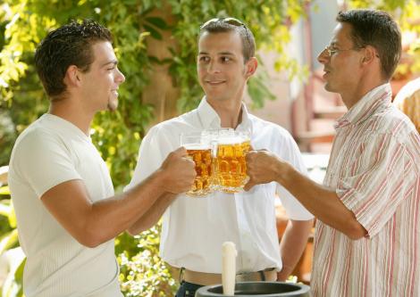 Ce se întâmplă cu persoanele care consumă alcool! Efectele sunt nebănuite! 