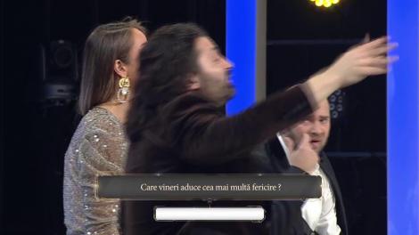 Dorian Popa și Matteo, împachetați în pânză albă pe Scena Misterelor!