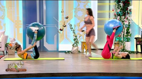 Fitness la Neatza! Exerciții pentru coapse și fesieri cu mingea de fitball