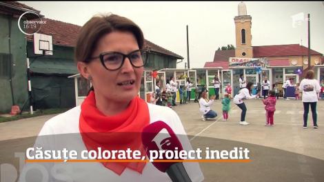 Într-un sat din Bihor, copiii preşcolari învaţă lucruri practice în funcţie de culorile curcubeului