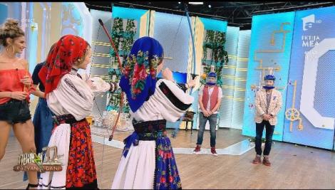 Răzvan Simion și Dani Oțil, transformați în ținte, în direct! „Dacă v-am greșit cu ceva, aș vrea să-mi cer scuze”