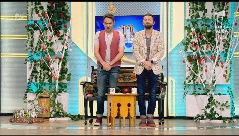 Răzvan Simion și Dani Oțil, moment de reculegere la mormântul... șosetei necunoscute! Video