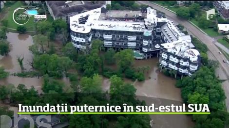 Furtunile şi inundaţiile fac ravagii în zona de Sud-Est a Statelor Unite. Cel mai afectat este oraşul Houston din Texas