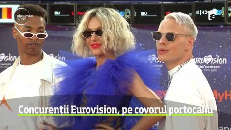 Începe Concursul Eurovision, iar artiştii au defilat, în cadrul ceremoniei de deschidere, pe covorul "portocaliu"