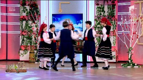 Ansamblul Mini Elpis din Constanța, dans pe muzică grecească la Neatza