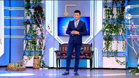 Fang Shuang cântă, la Neatza cu Răzvan și Dani, melodia Copacul