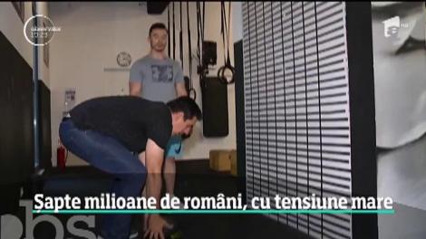 Șapte milioane de români au tensiunea mare! Cauzele principale sunt stresul, fumatul şi alimentaţia defectuoasă