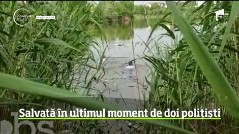 O femeie, căzută în lacul Fundeni, a fost salvată în ultimul moment de doi polițiști