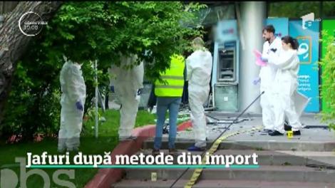 Hoţii au detonat în toiul nopţii un bancomat aflat la parterul unui bloc din Capitală