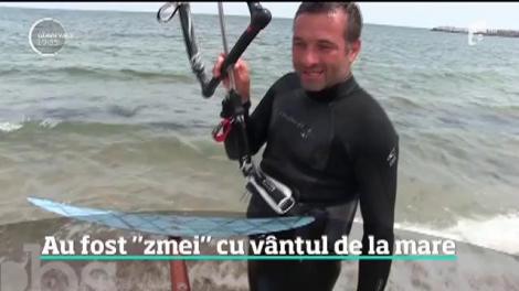 Codul galben de vijelii le-a adus împătimiţilor de kite-surfing cel mai bun vânt pentru a ieşi pe mare