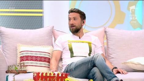 Neatza cu Răzvan și Dani. Cum să economisești bani, în viziunea unui Dani Oțil: De patru zile mănânc pâine cu unt și gem. Am băut și ceai!