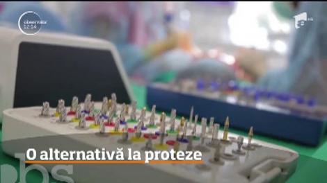 Un studiu arată că 30% dintre români şi-au pierdut toţi dinţii naturali, de 3 ori mai mult decât media europeană