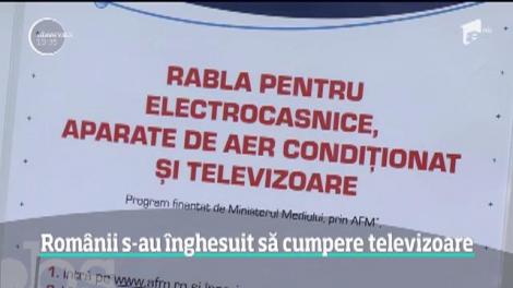 Românii s-au bătut pe electrocasnice online