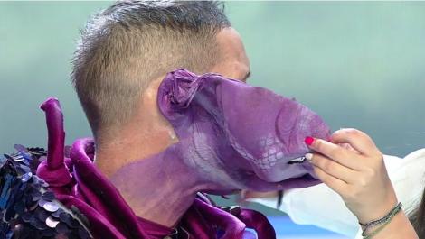 Scena Misterelor. Demascarea Creaturii marine! Vedeta din spatele măștii este pasionată de sporturi extreme