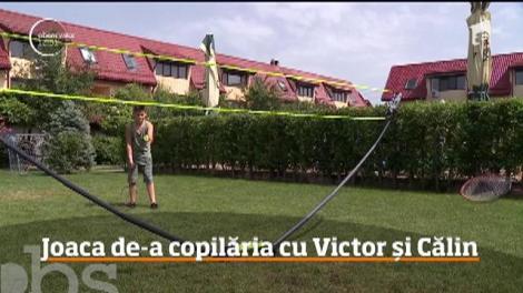 Victor și Traian, simpaticii puști din Fructul Oprit, sunt, în realitate, frați! Micuții actori au planuri mari pentru viitor