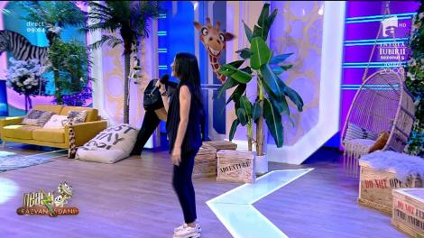 Neatza cu Răzvan și Dani. Angelica Dragnev cântă melodia Ești tot ce am