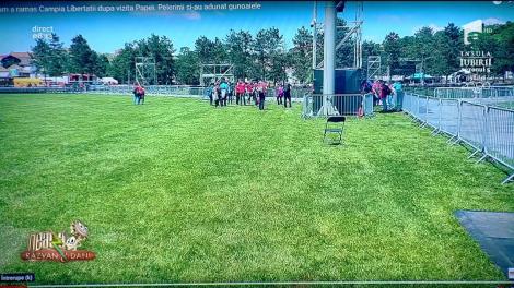 Smiley news de la Neatza cu Răzvan și Dani. Câte gunoaie au rămas pe Câmpia Libertății după vizita Papei